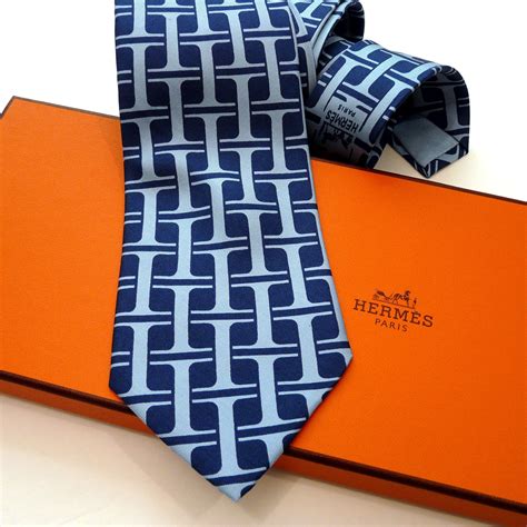 Hermès Cravat Ties for Men for sale .